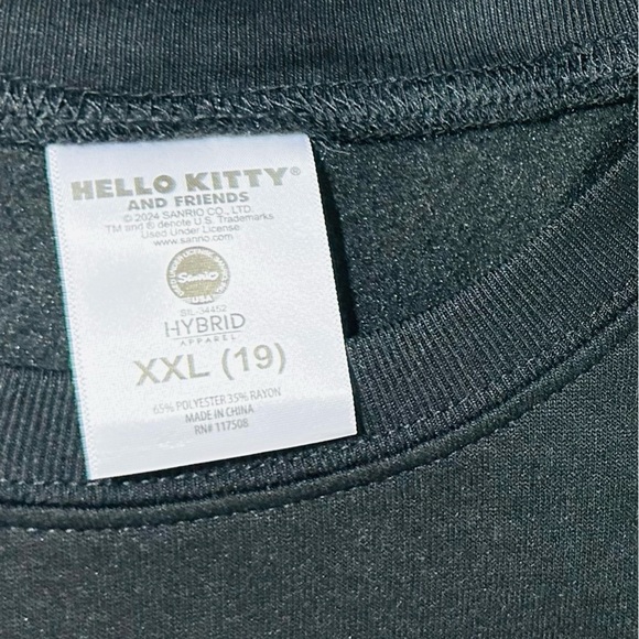 NWT Sanrio Co. Hello Kitty And Friends Women’s & Junior’s Black Sweatshirt - Picture 7 of 7